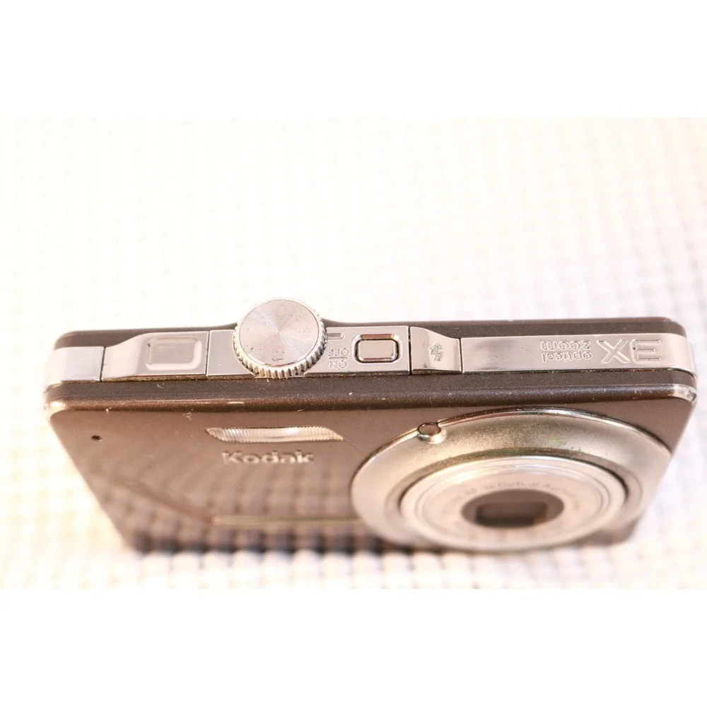 Kodak EasyShare MD41 Digital Camera 3X Optical Zoom Untested Parts Repair Brown